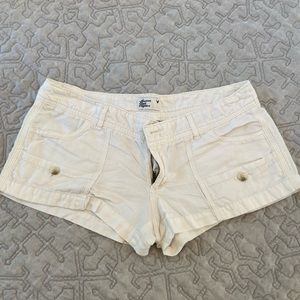 American Eagle outfitters white shortie shorts